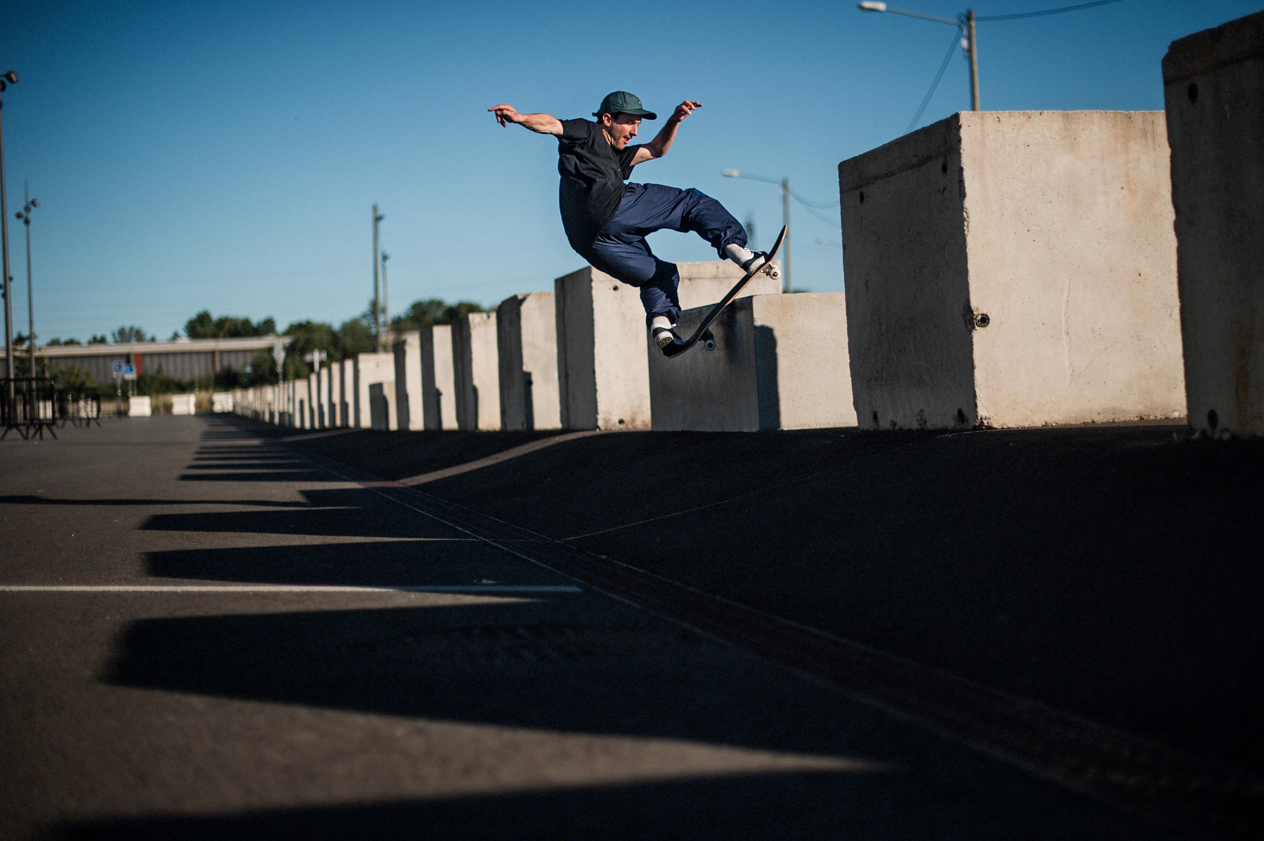 Skater italiano sul litorale adriatico