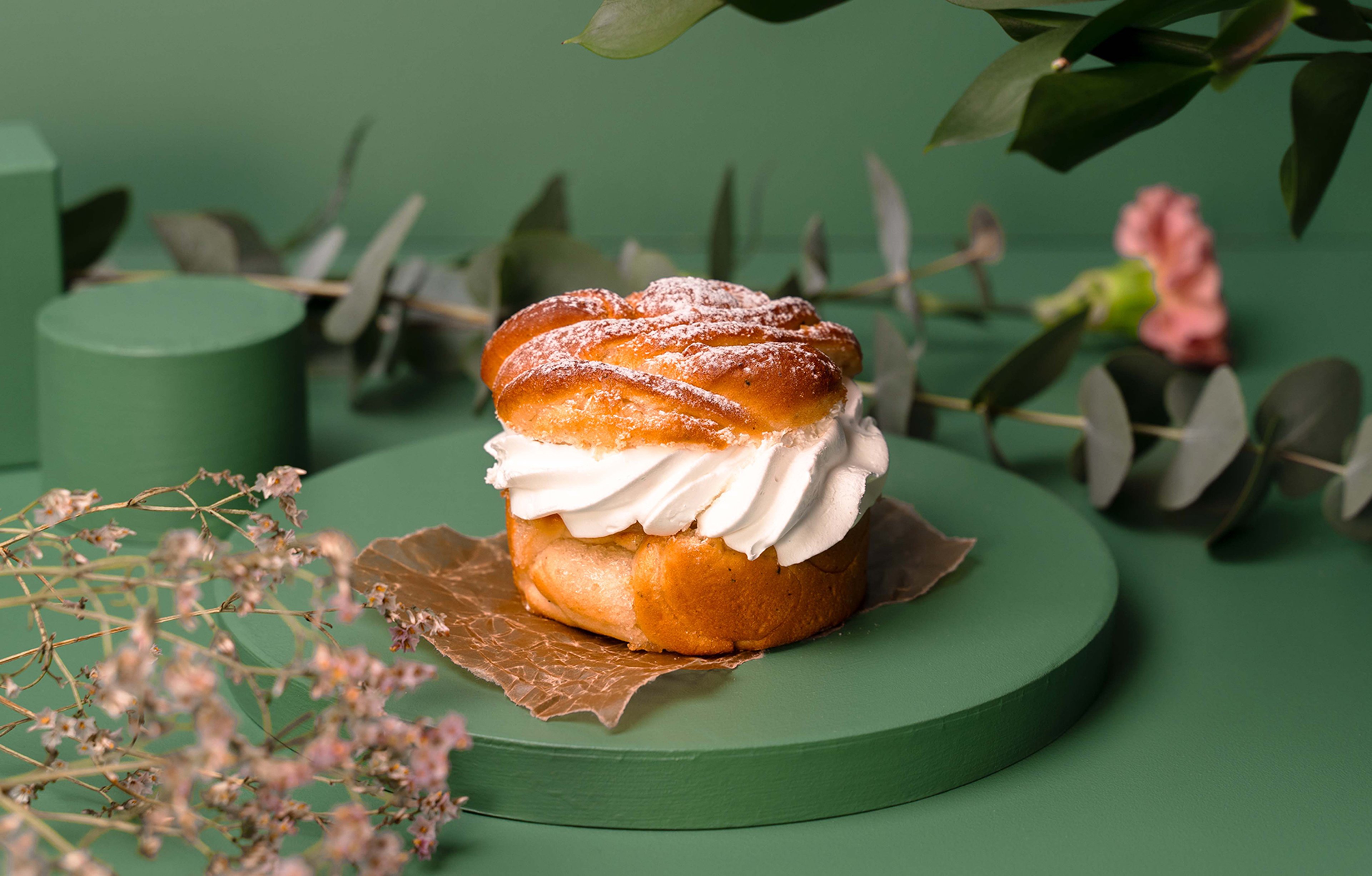 Plant-based semla