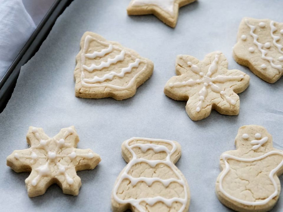 Hand-iced biscuits in festive shapes