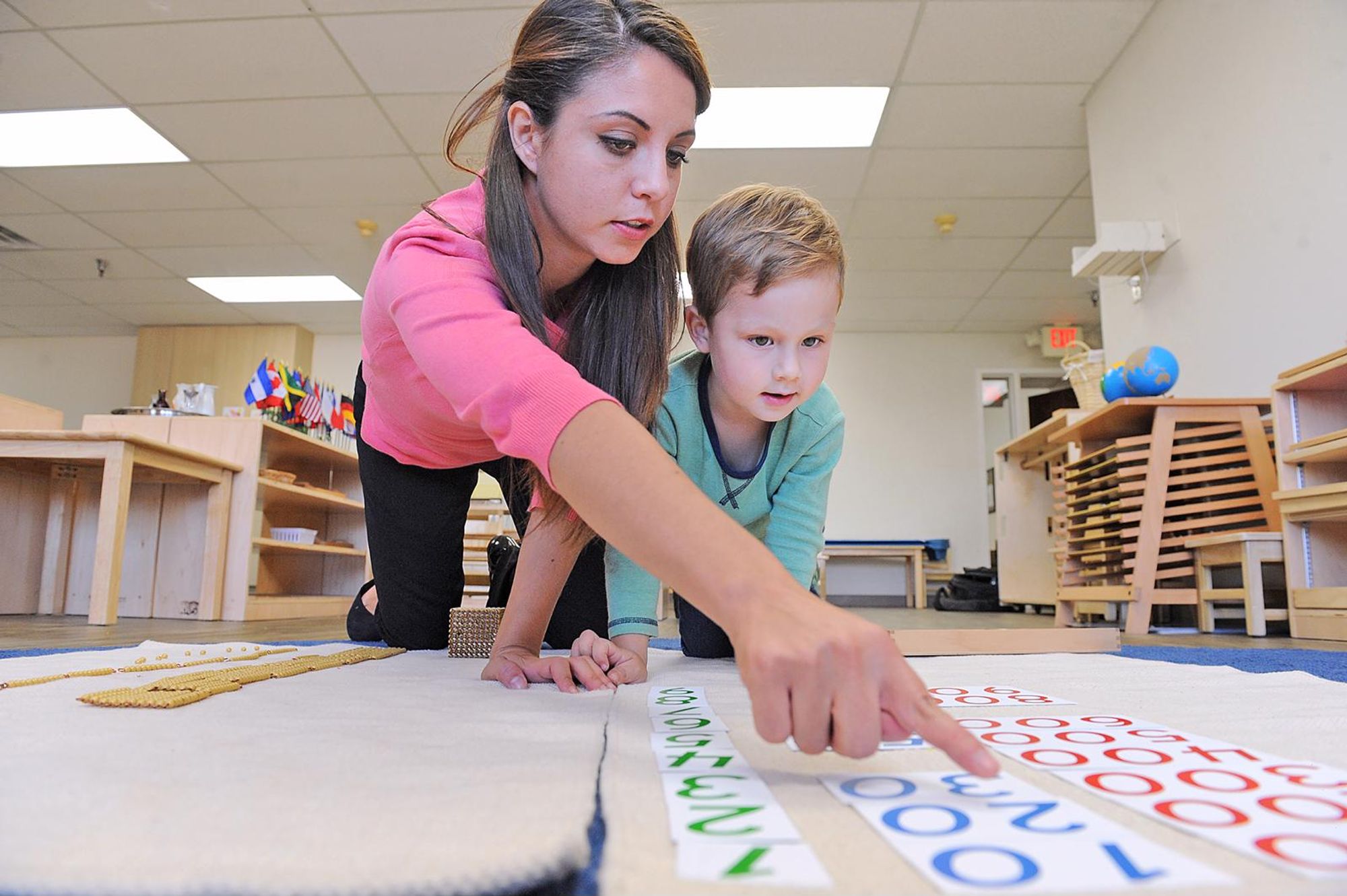 AN INTRODUCTION TO MONTESSORI COURSE