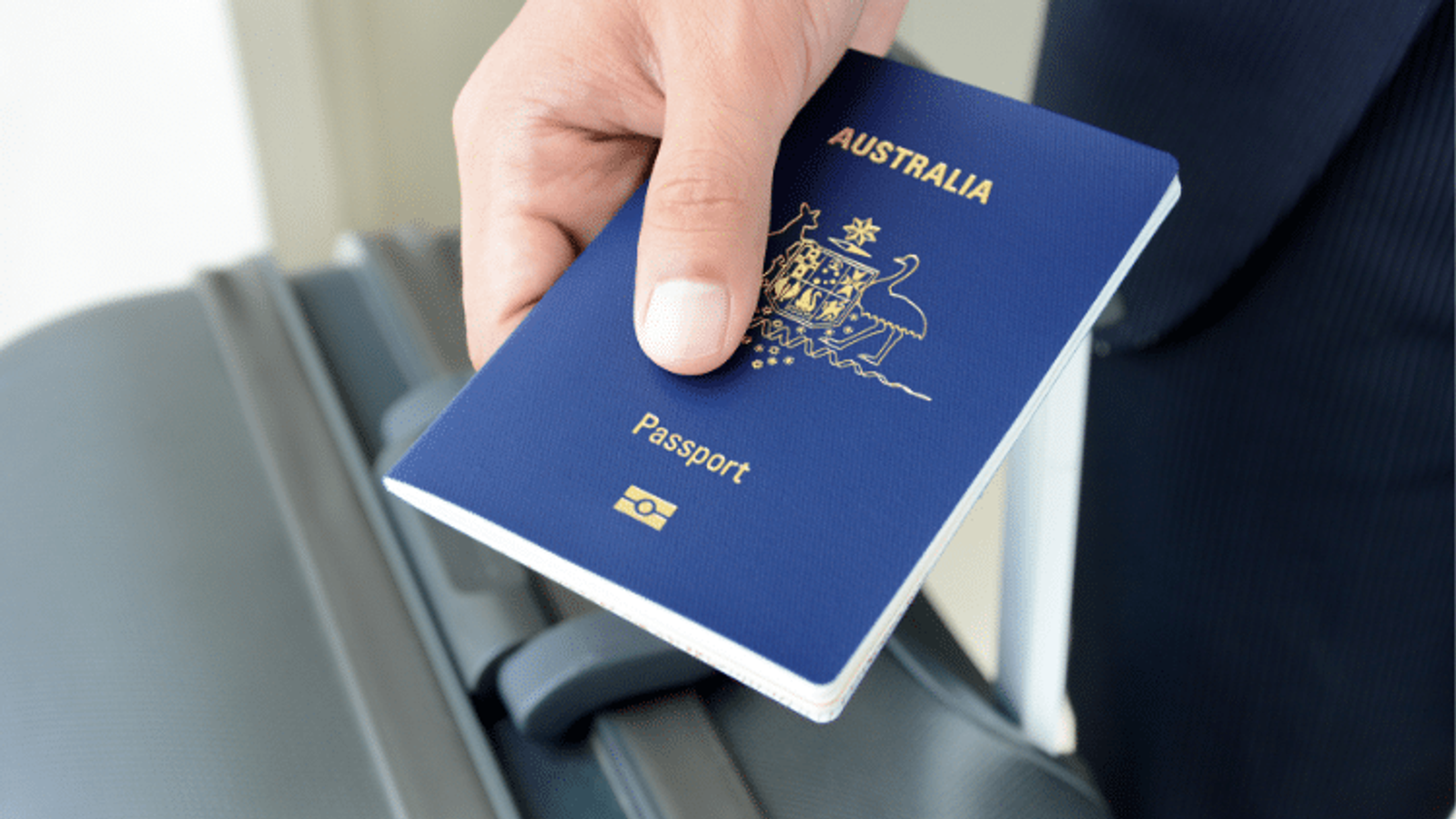 move-from-australia-to-portugal