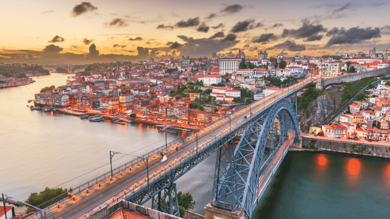 Buying a house in Porto