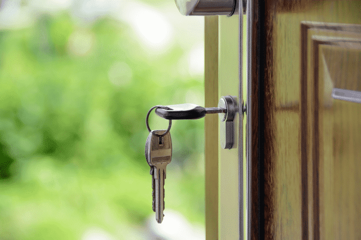 Step by step to buy a property in Lisbon Portugal