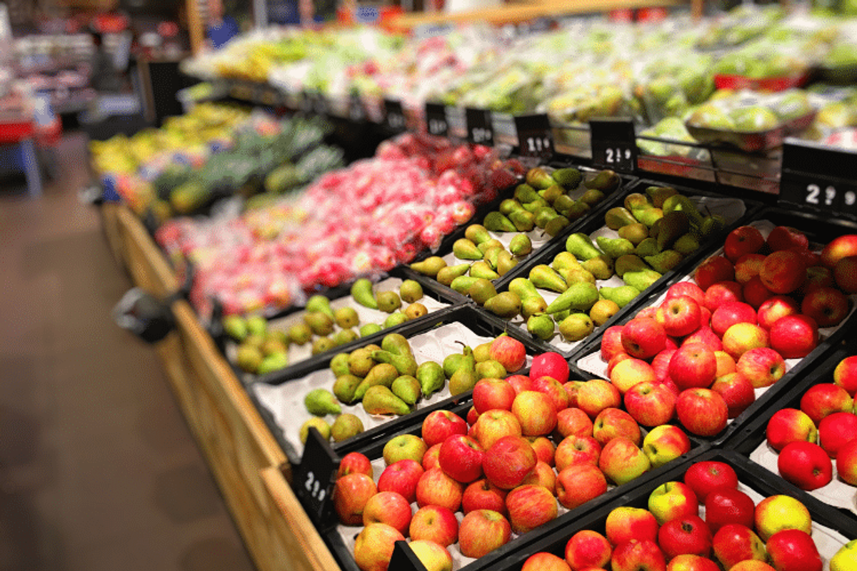 Gasto médio com alimentação em guimarães