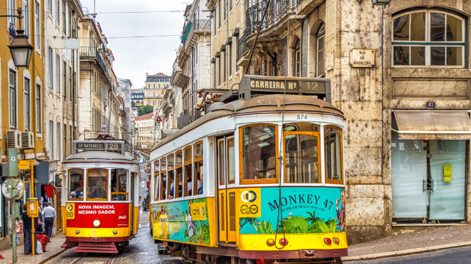 Complete guide to live in Portugal