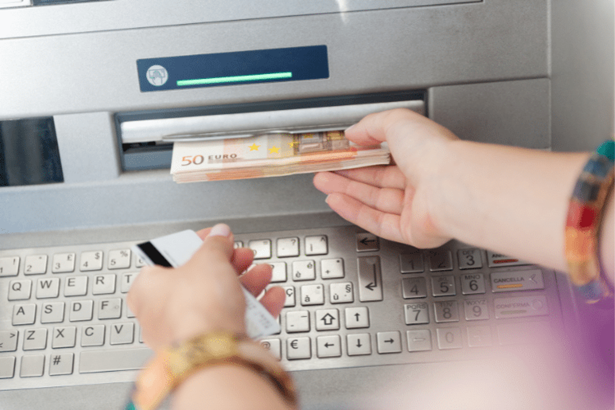 using-bank-ATM-in-portugal