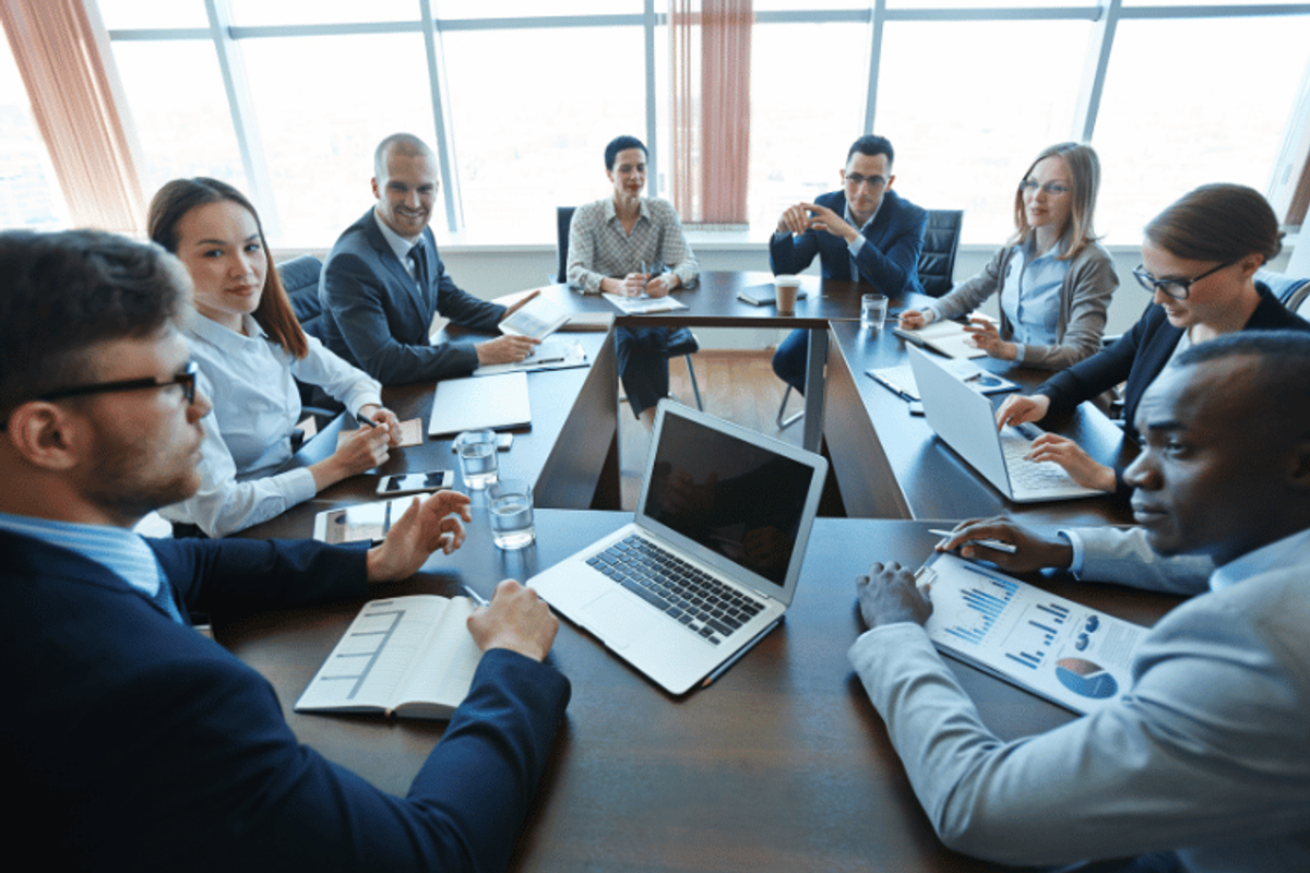 investindo em novos negócios em Portugal