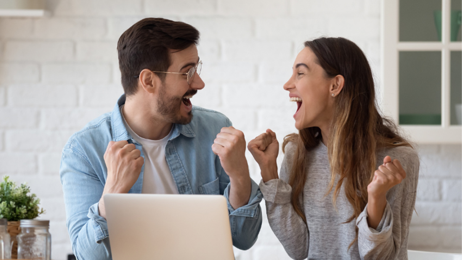 EU-Spouse-Visa-Options-Moving-to-the-EU-If-Your-Spouse-Is-An-EU-Citizen