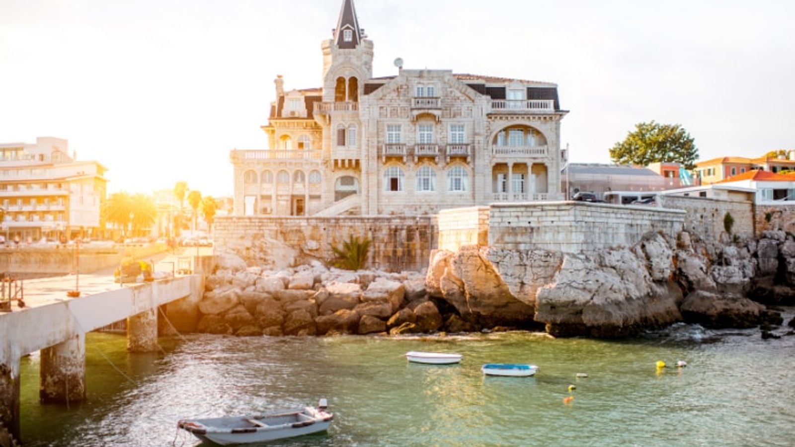 Where do the rich live in Portugal