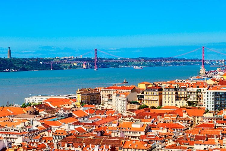 American expats in Lisbon Portugal