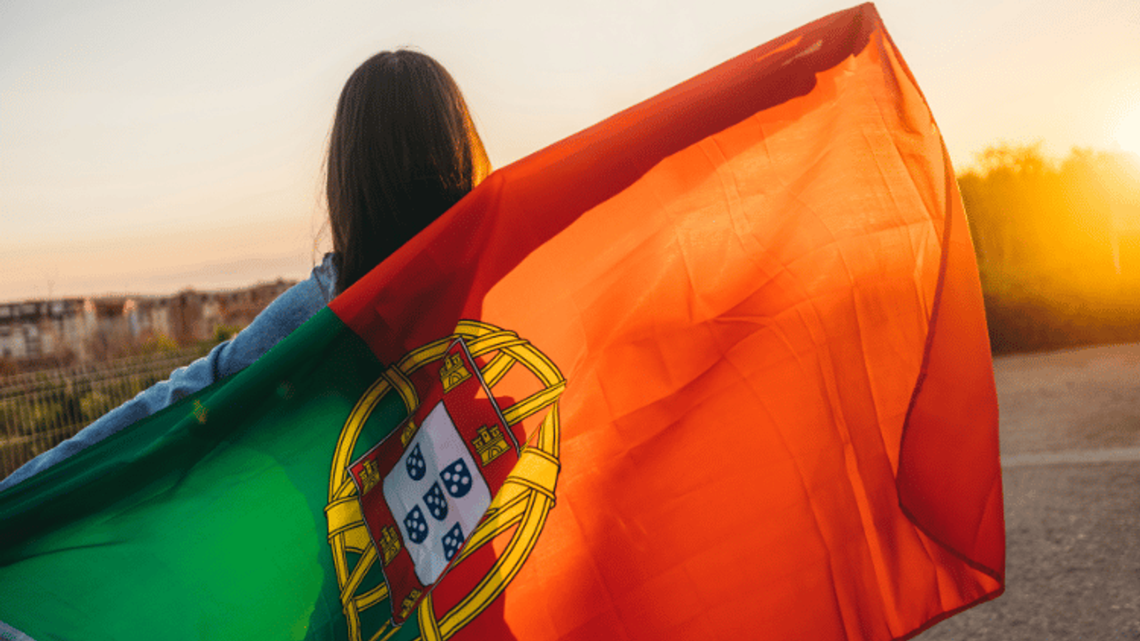 Devo me mudar para Lisboa ou Porto