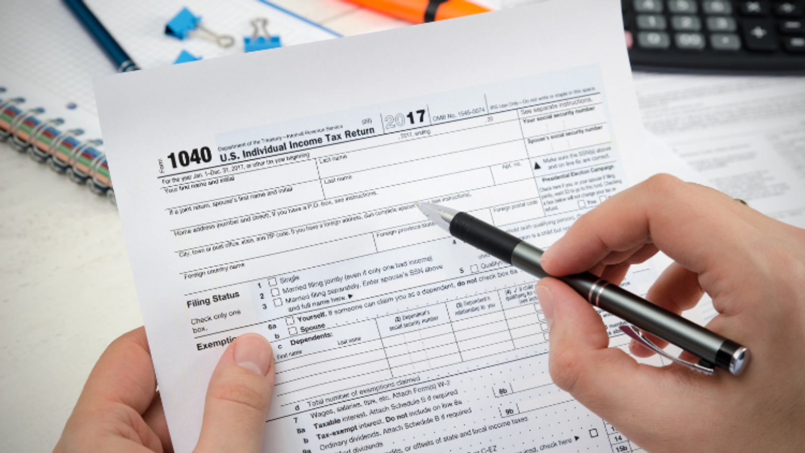 Tips-For-Retired-Expats-Navigating-Taxes