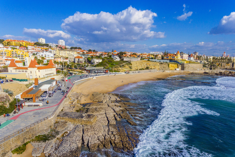 US-Citizens-move-to-Portugal-from-America