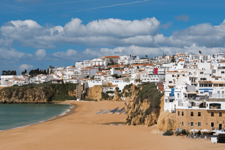 Albufeira Em alta demanda para compradores franceses e britânicos