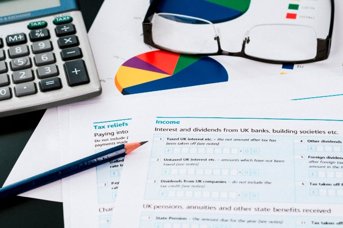 Manage UK taxes living in Portugal