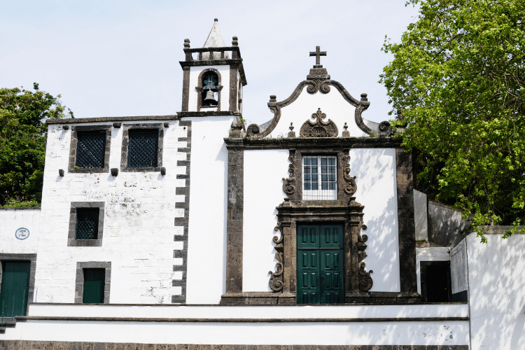 renting-vs-buying-a-house-in-Portugal