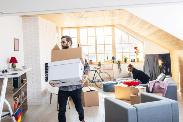 se mudando para sua nova casa em Portugal