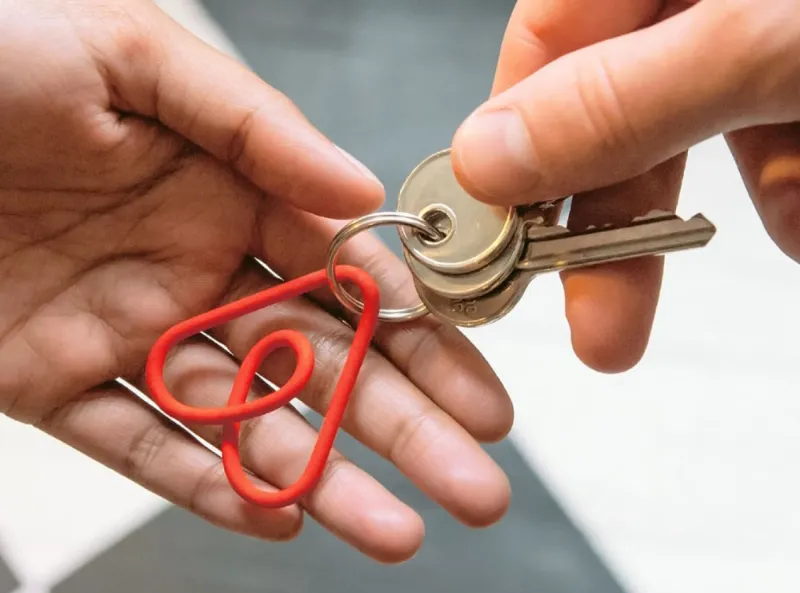 Screenshot of Airbnb Brand Identity