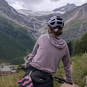 Janina am Velofahren