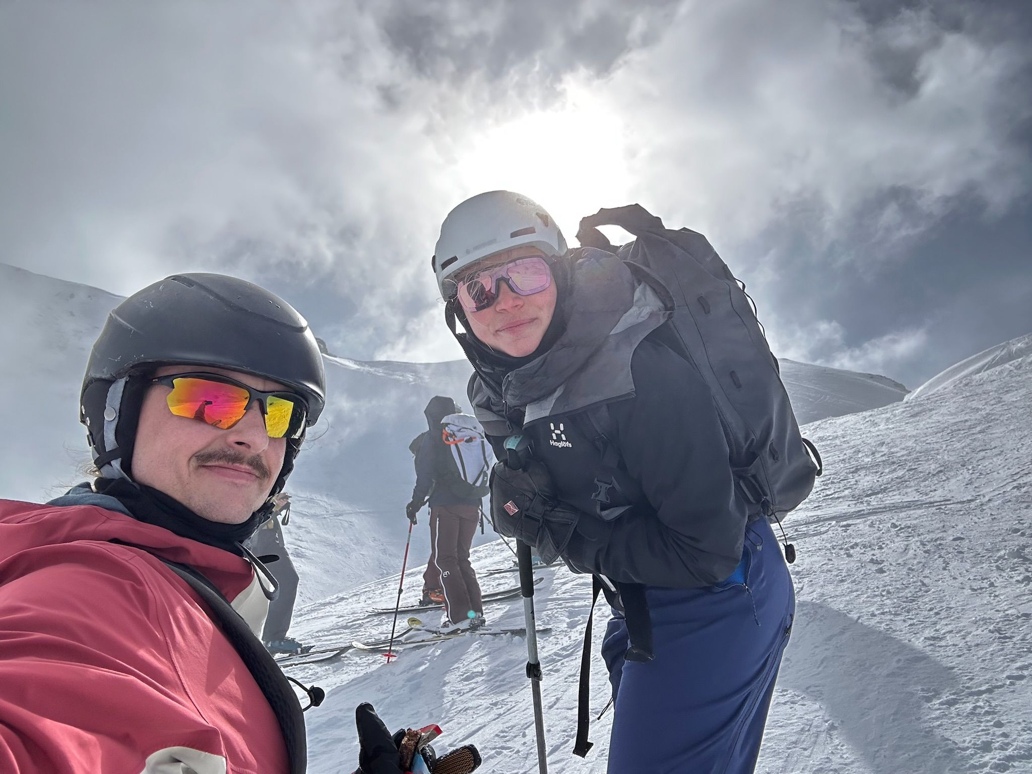 Alma und Simon am Skitouren