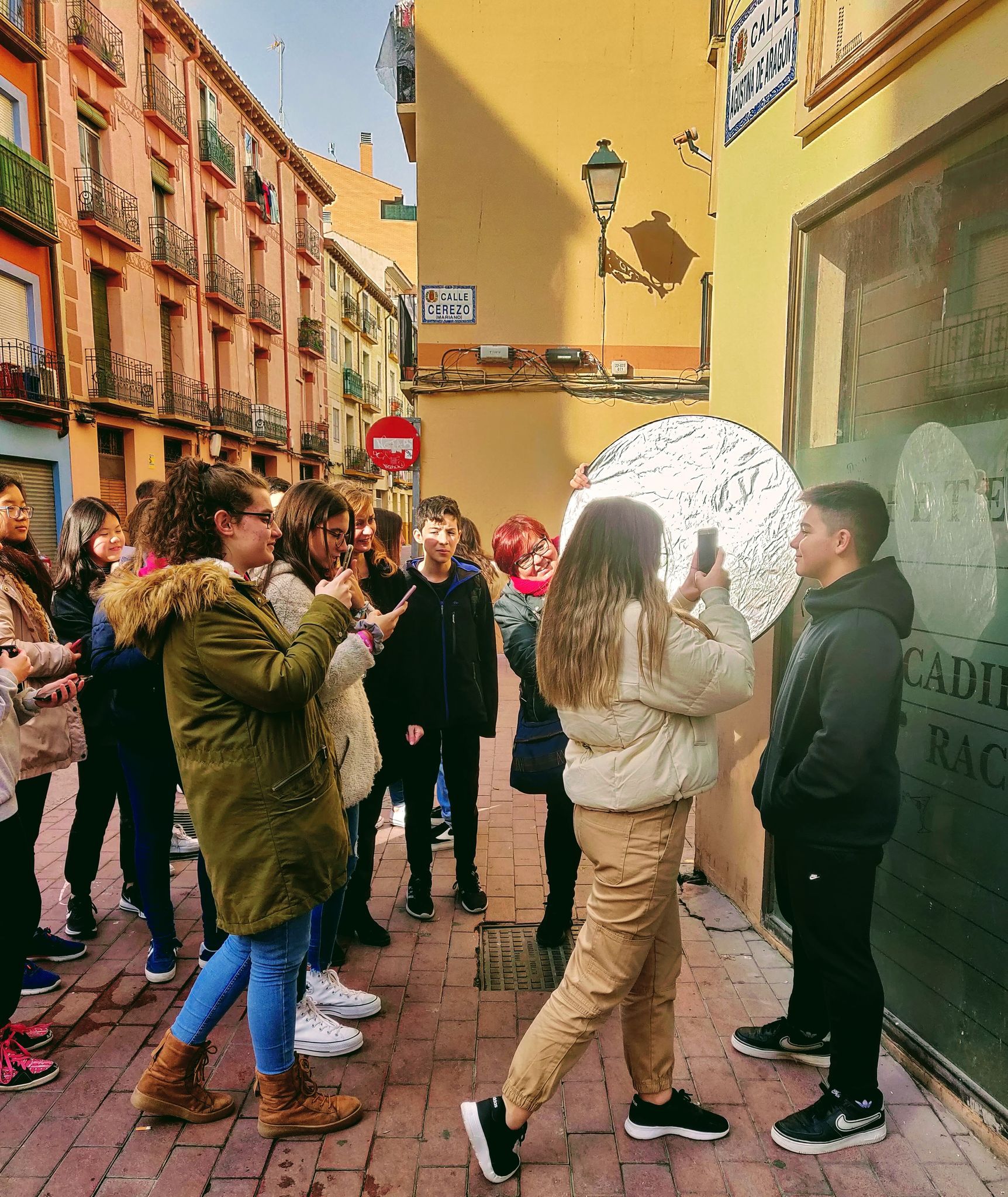 Pignartelli: intervención fotográfica con mujeres del barrio Pignatelli, Zaragoza