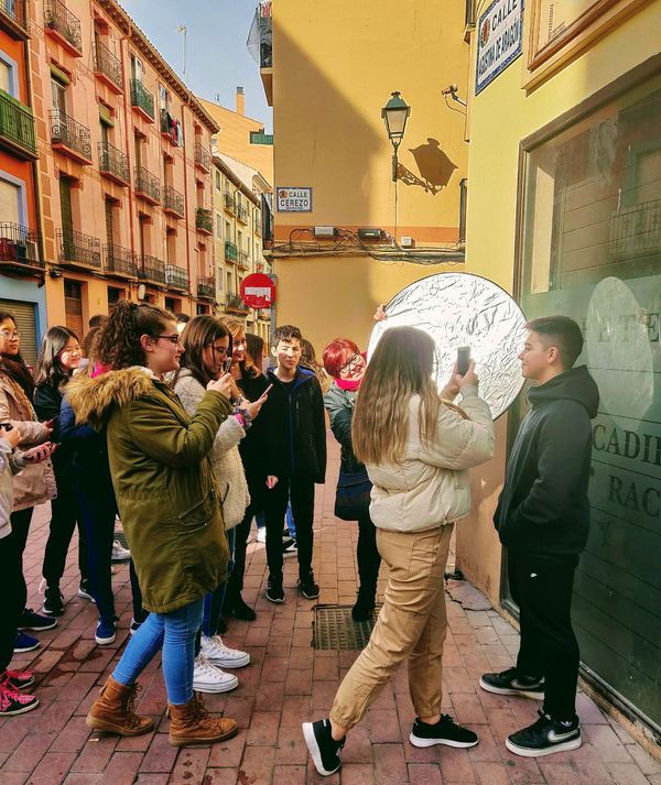 Pignartelli: intervención fotográfica con mujeres del barrio Pignatelli, Zaragoza