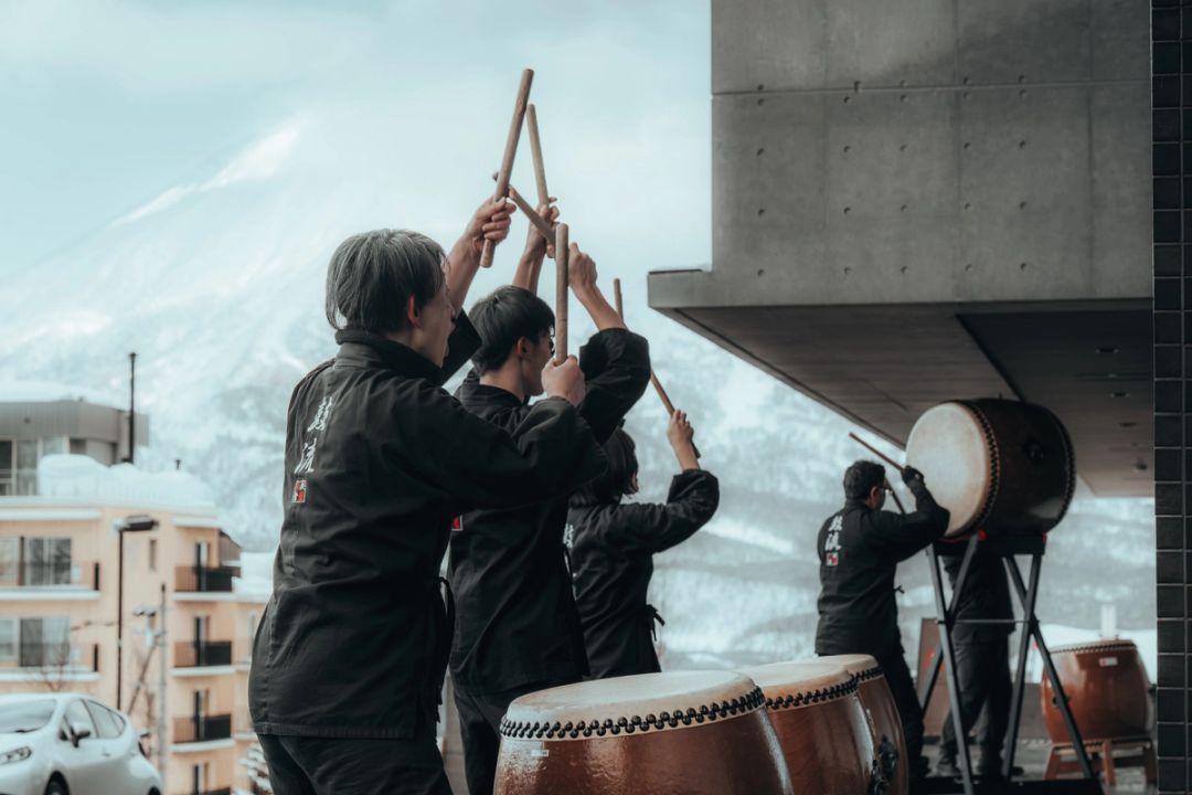 Drums Against the Mountain