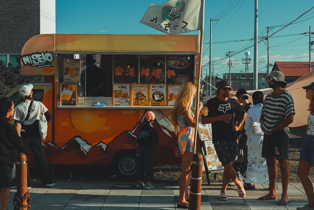 Niseko Truck