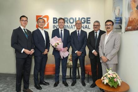 Roland Janssen, SVP Global Sales and Marketing, Borouge International (3rd from left), with the Asia South leadership team at the inauguration of Borouge International's new Mumbai office.