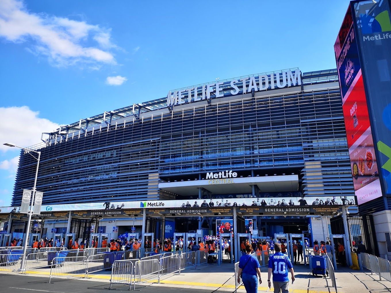 First Time at MetLife? Here's Your Complete Guide