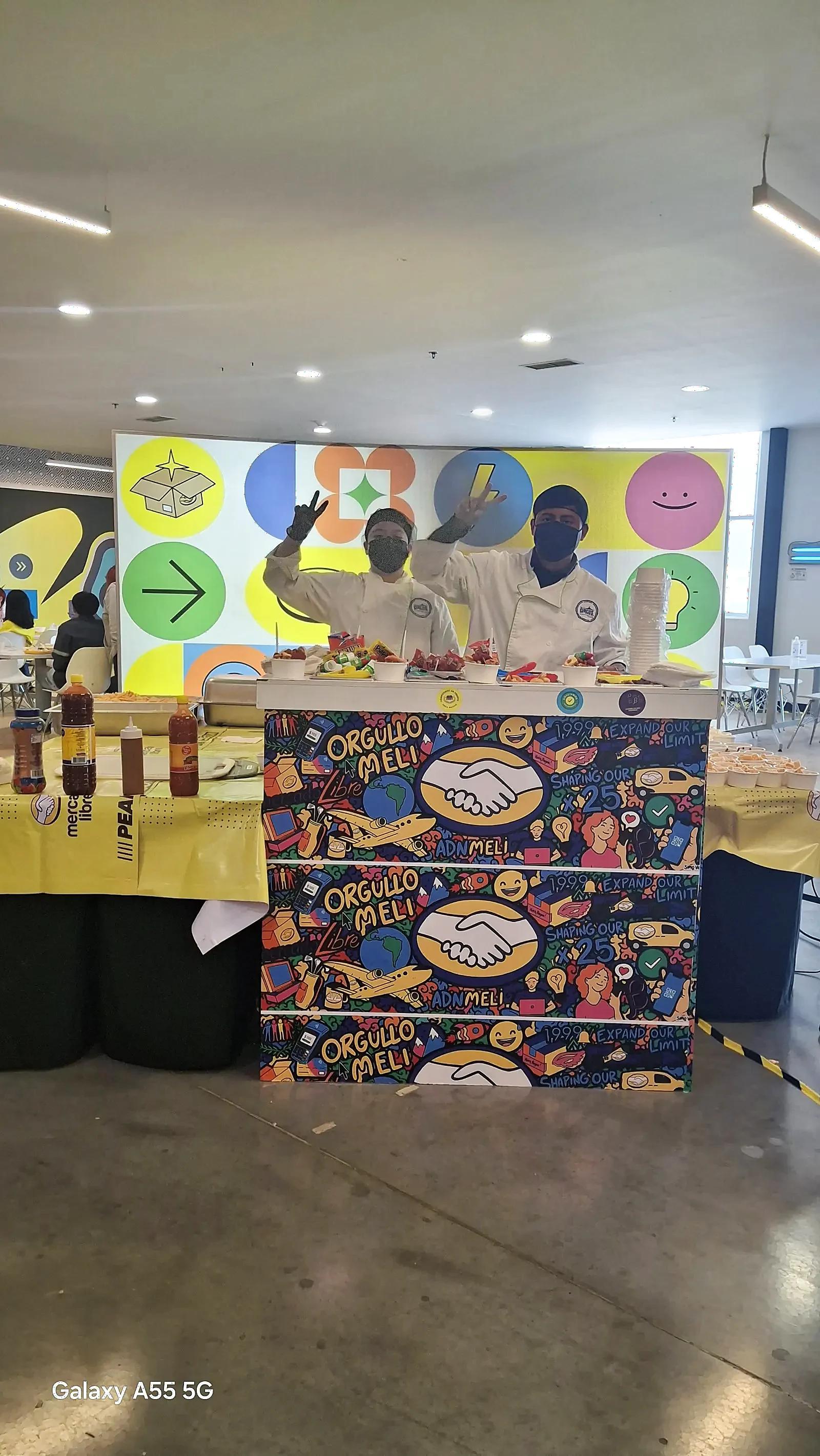 Alimentos y bebidas para eventos corporativos y jornadas de trabajo