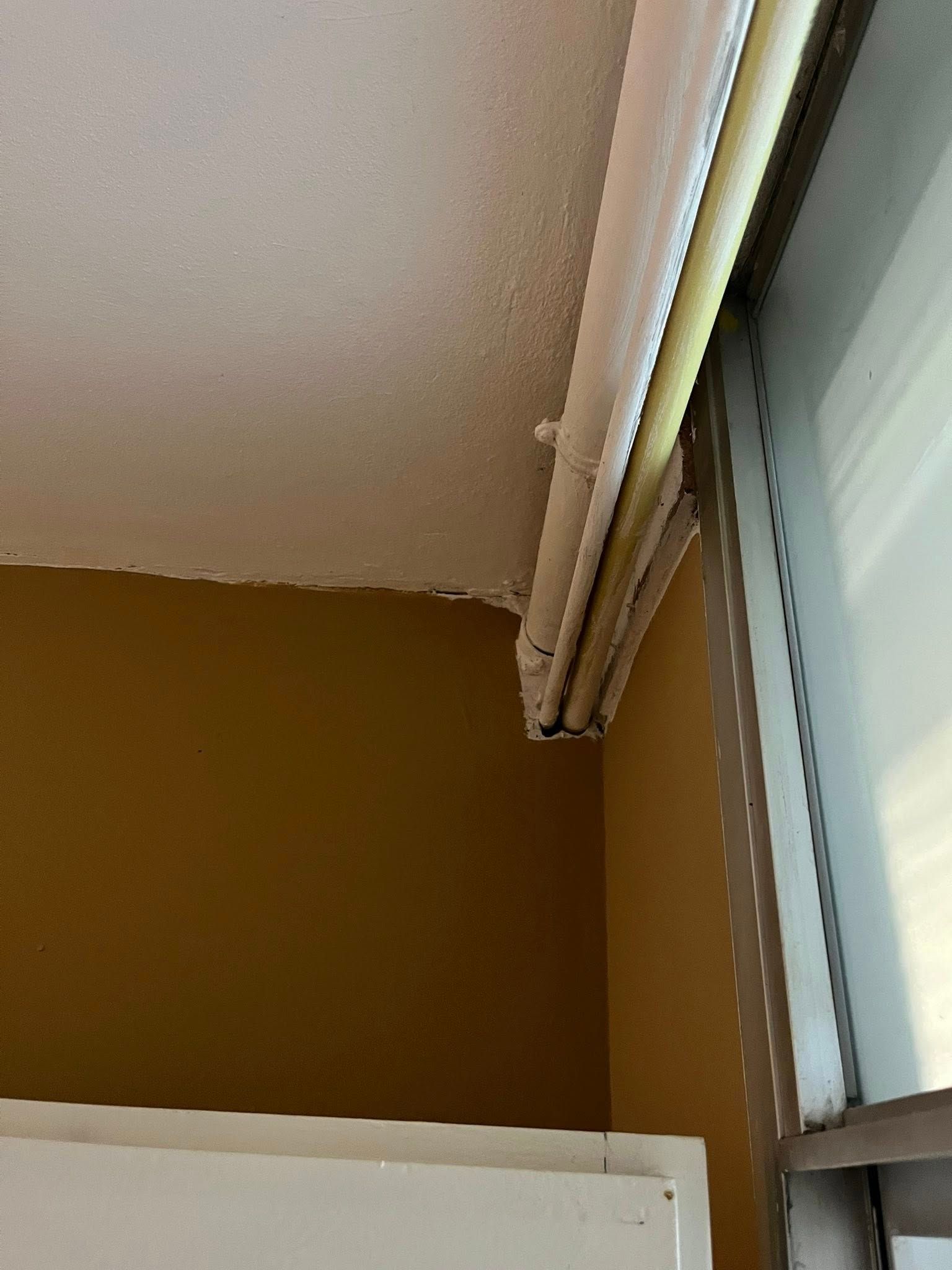 Koof op maat en laminaat gelegd