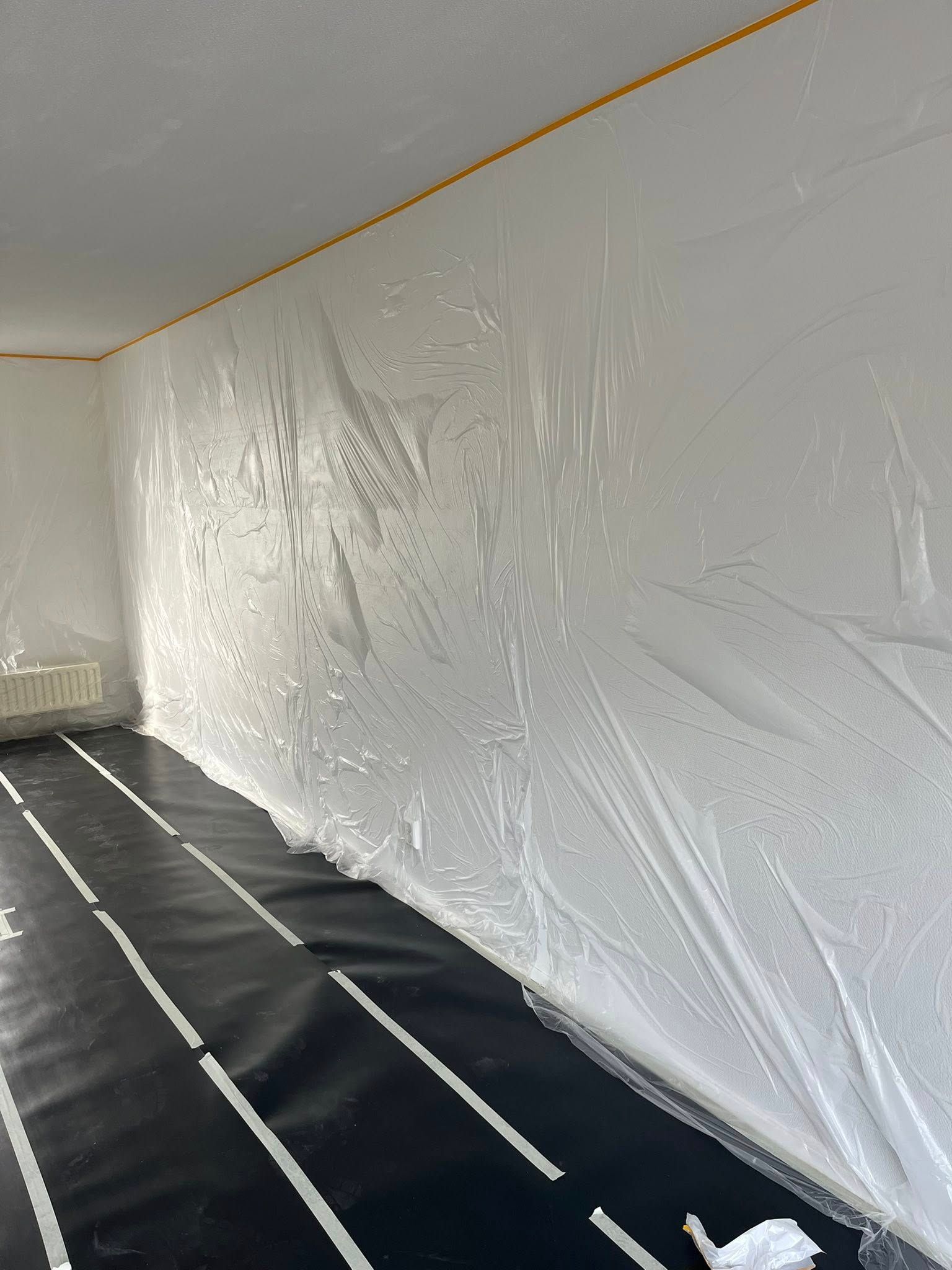 Fris plafond na sauswerk