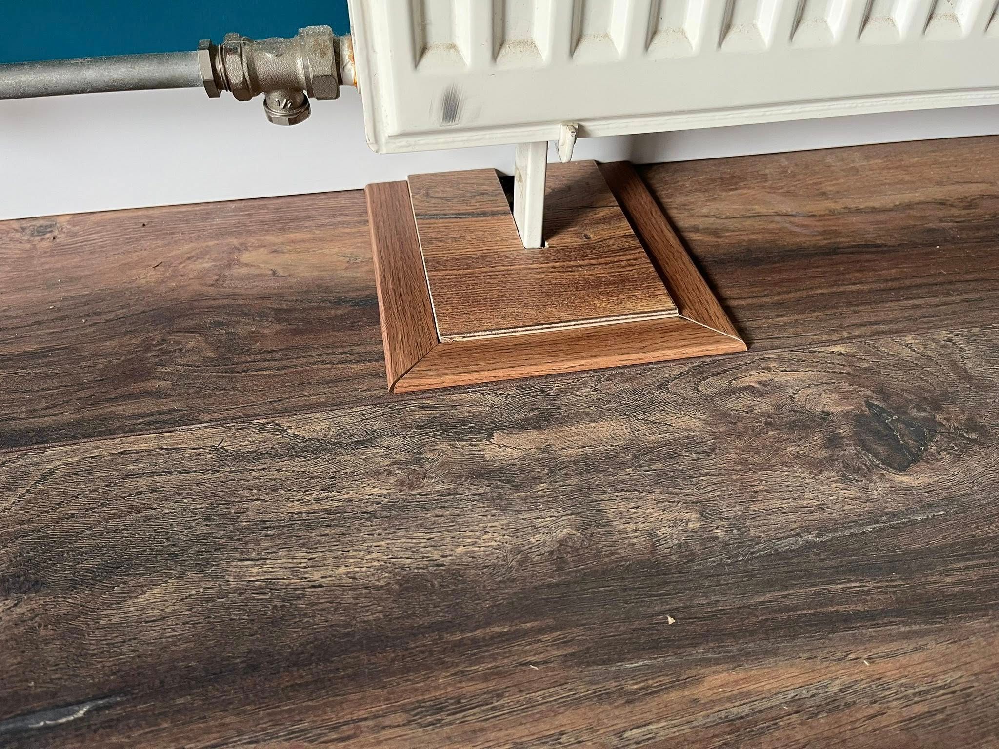 Koof op maat en laminaat gelegd