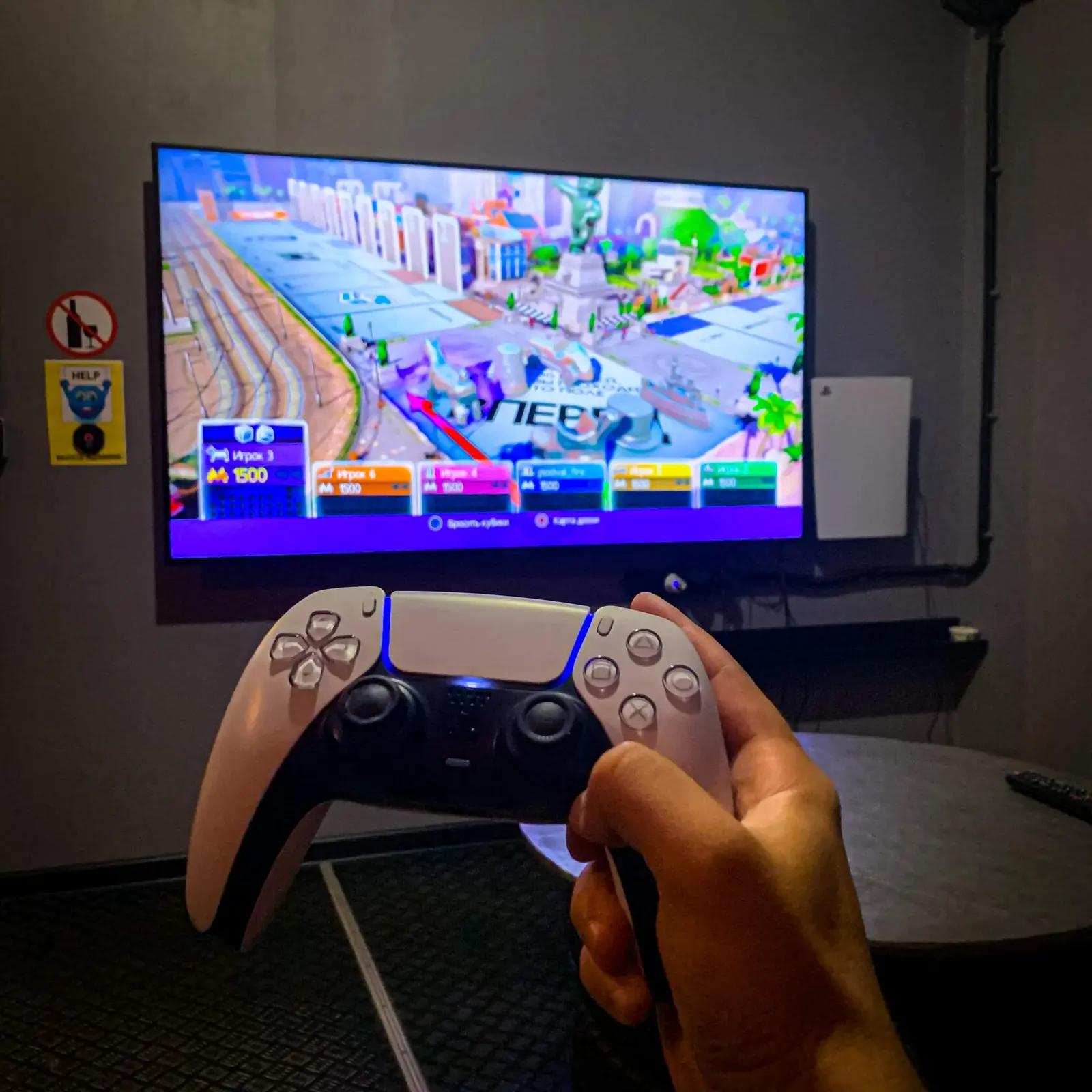 Фото PlayStation 5-кімнати «Вогонь» в клубі RA