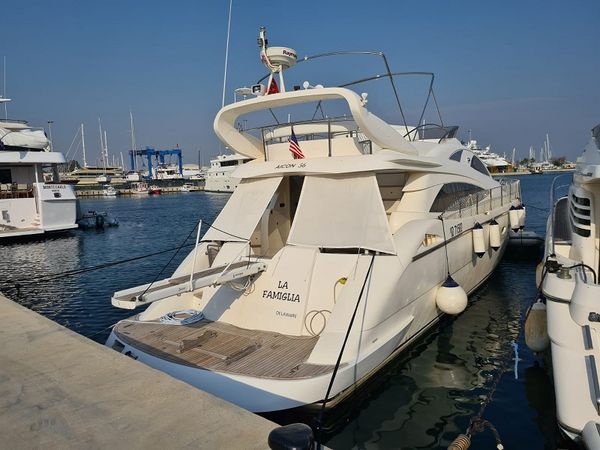 Liva Marine team