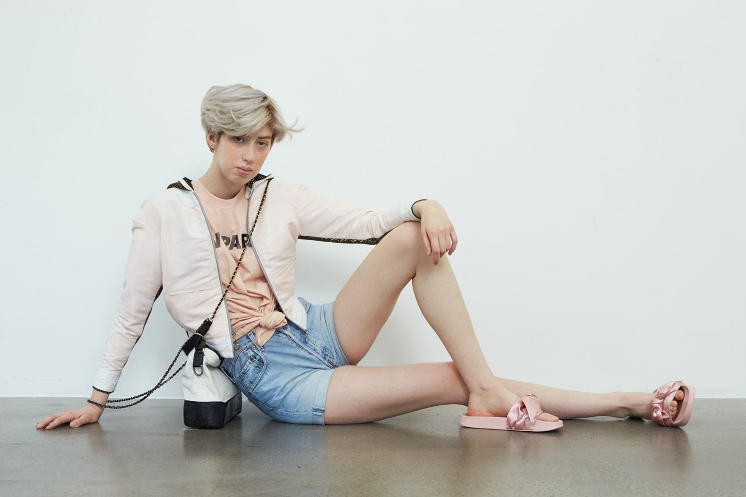 Gabiel(le) for Ppaper, shot in Apt Montmartre, Paris France, by Anton Renborg