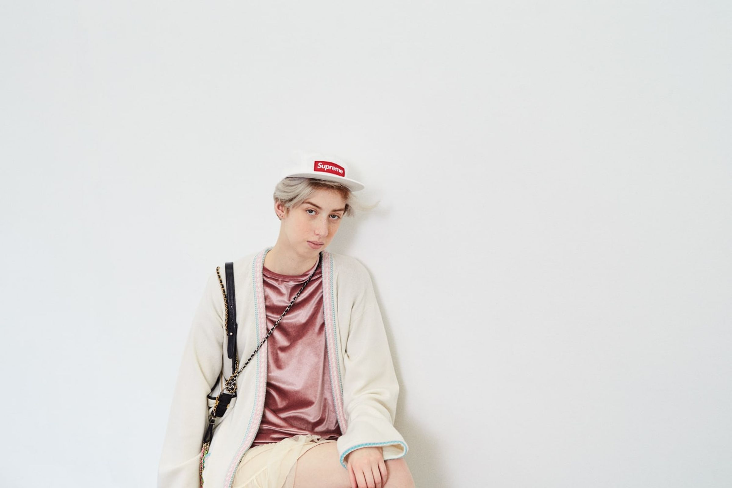 Gabiel(le) for Ppaper, shot in Apt Montmartre, Paris France, by Anton Renborg