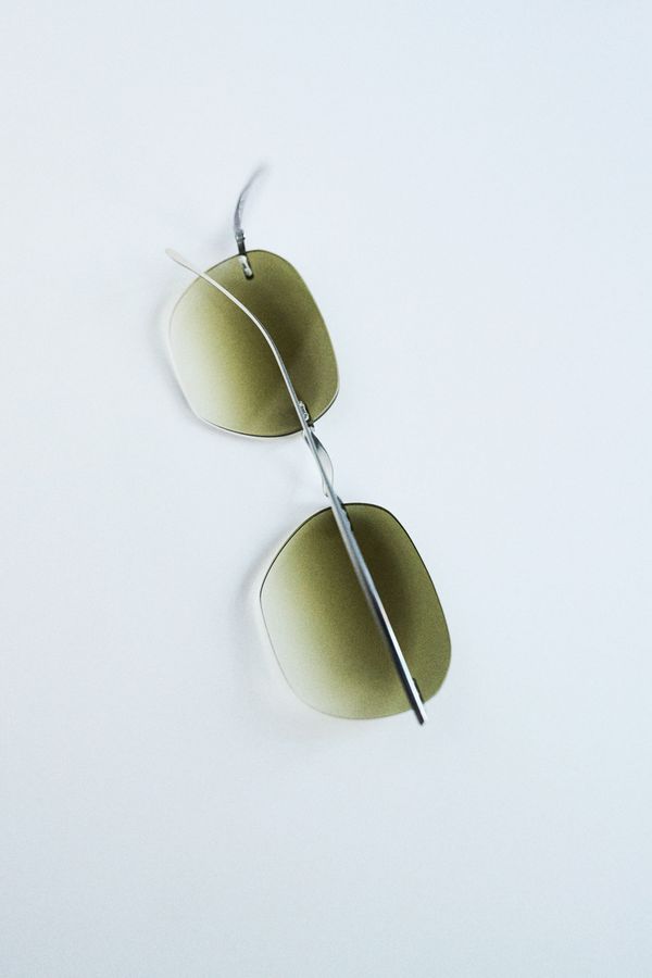 Rimless