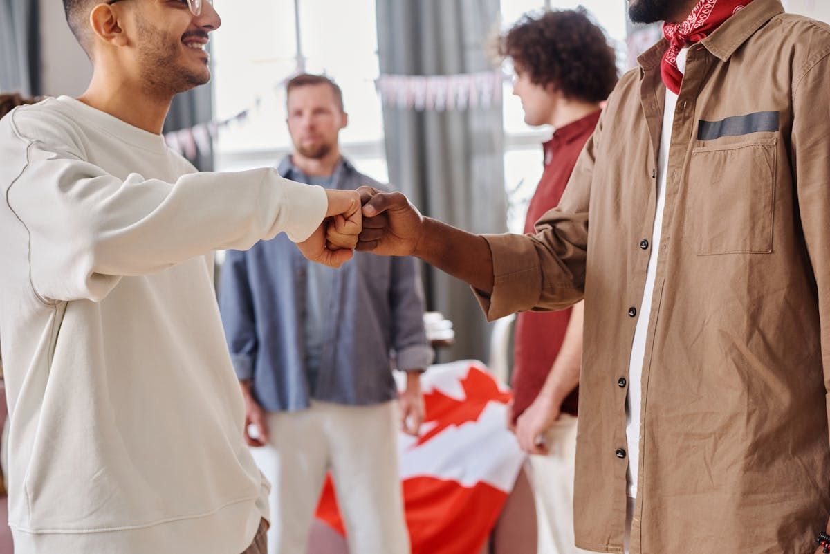 Why Your 20s Friendships Don't Survive Your 30s