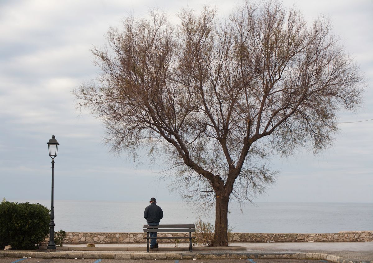 Loneliness vs Social Anxiety: What's The Difference?