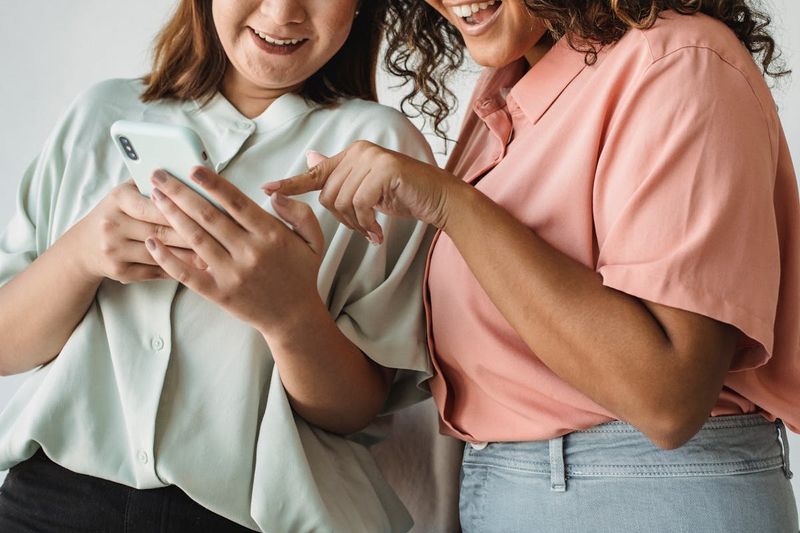 Why Doesn't Anyone Respond On Friendship Apps?