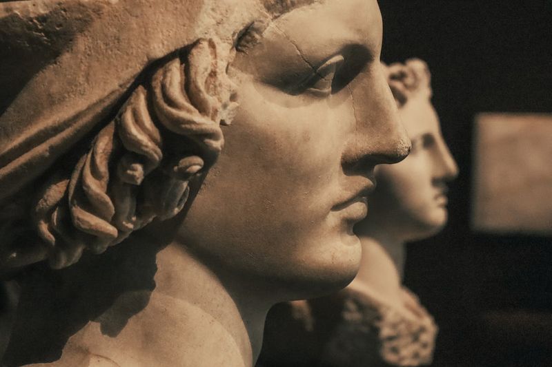 The Case for Ephemeral Social Profiles