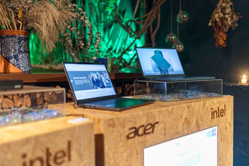 Networking at Tech Events: How to Make Connections That Actually Matter