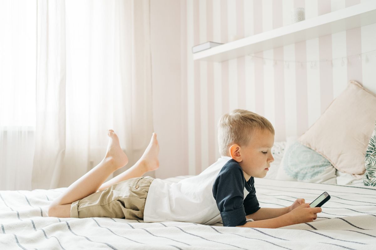 How to Reduce Screen Time Without Feeling Like You're Missing Out