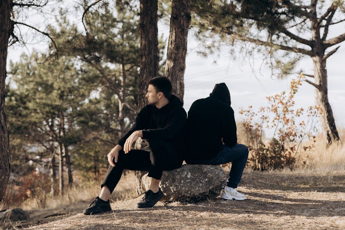 Acquaintances vs Real Friends: How To Tell The Difference