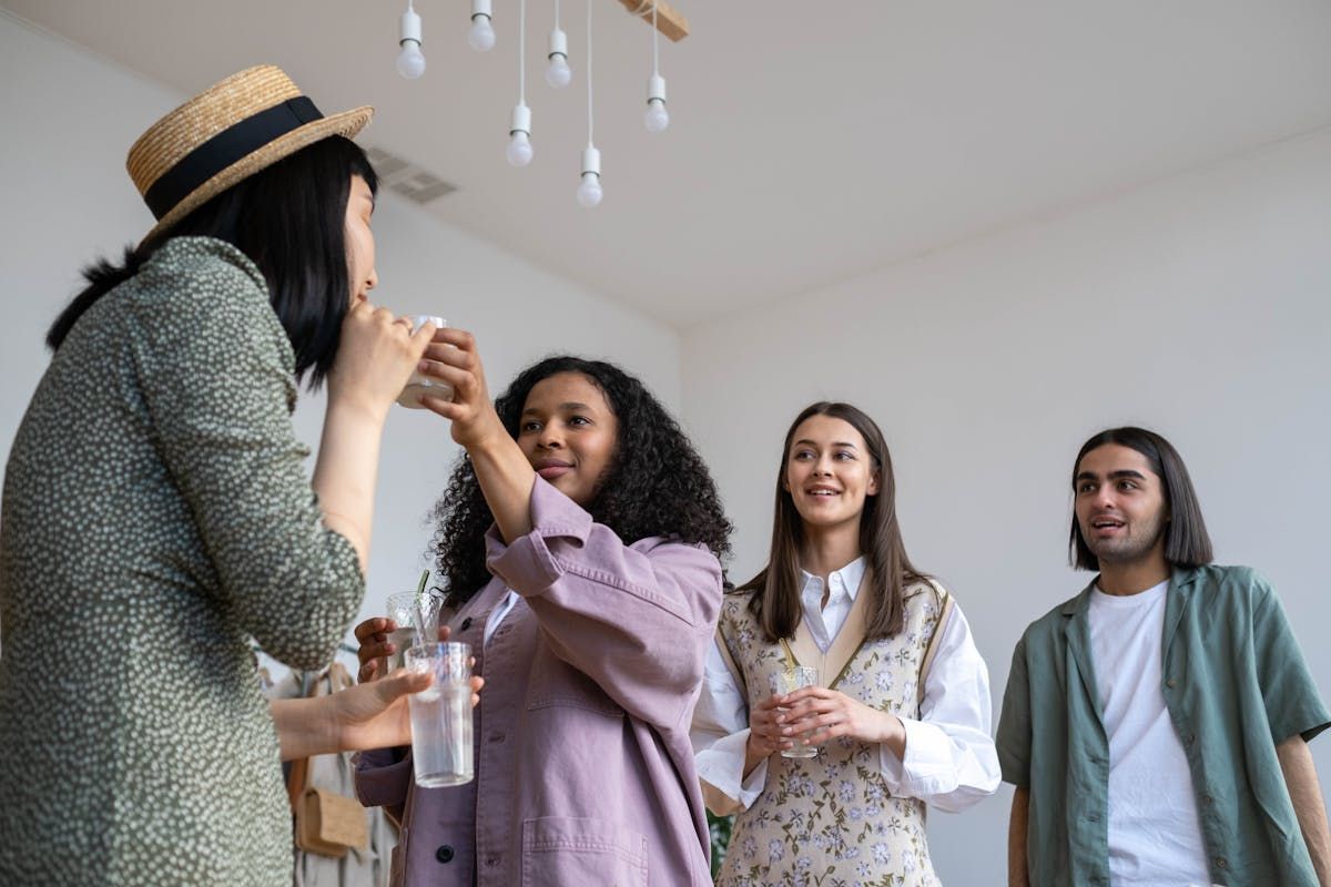 The Problem With Friendship Advice (Most of It Misses the Point)
