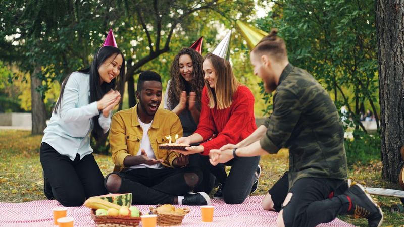 How Hobby Groups Are Replacing the Pub as Britain's Social Hub