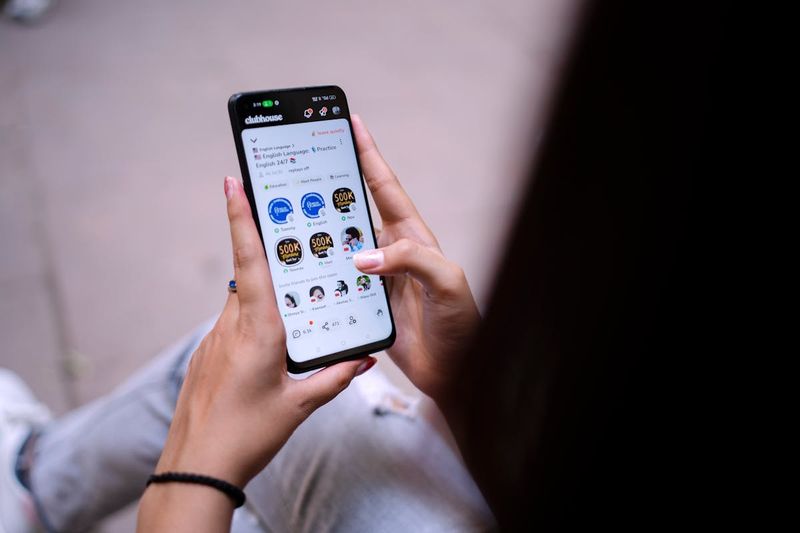 Bumble BFF vs FirstMove: Friend-Finding vs Event Connection