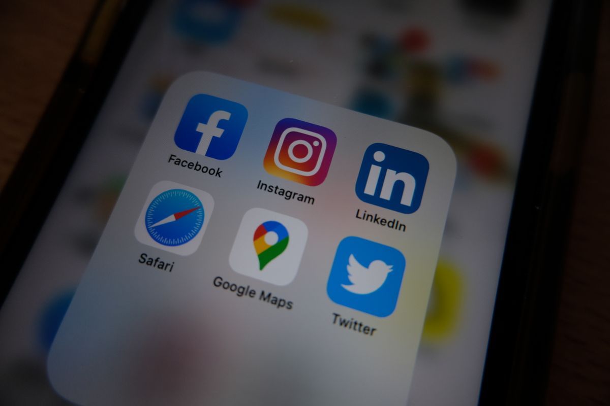 Real-world social apps vs dating apps: what's the actual difference?